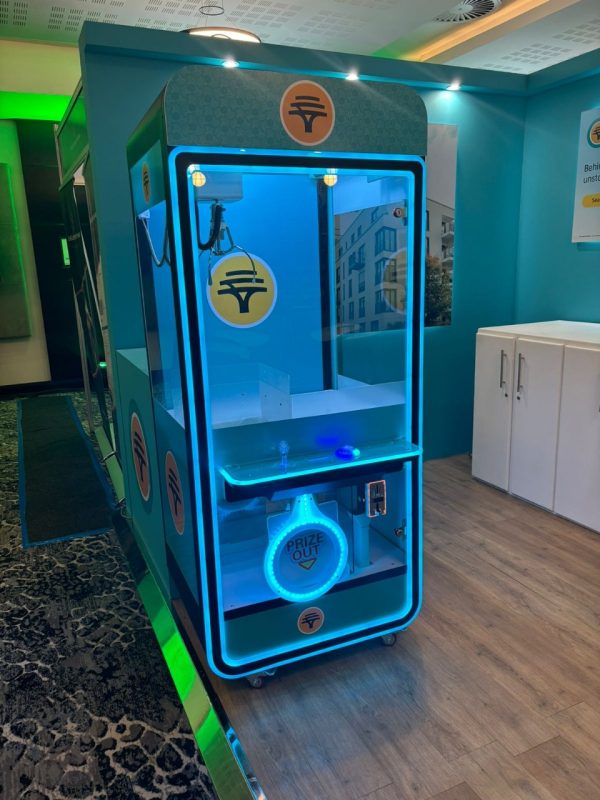 Claw Machine - Image 7